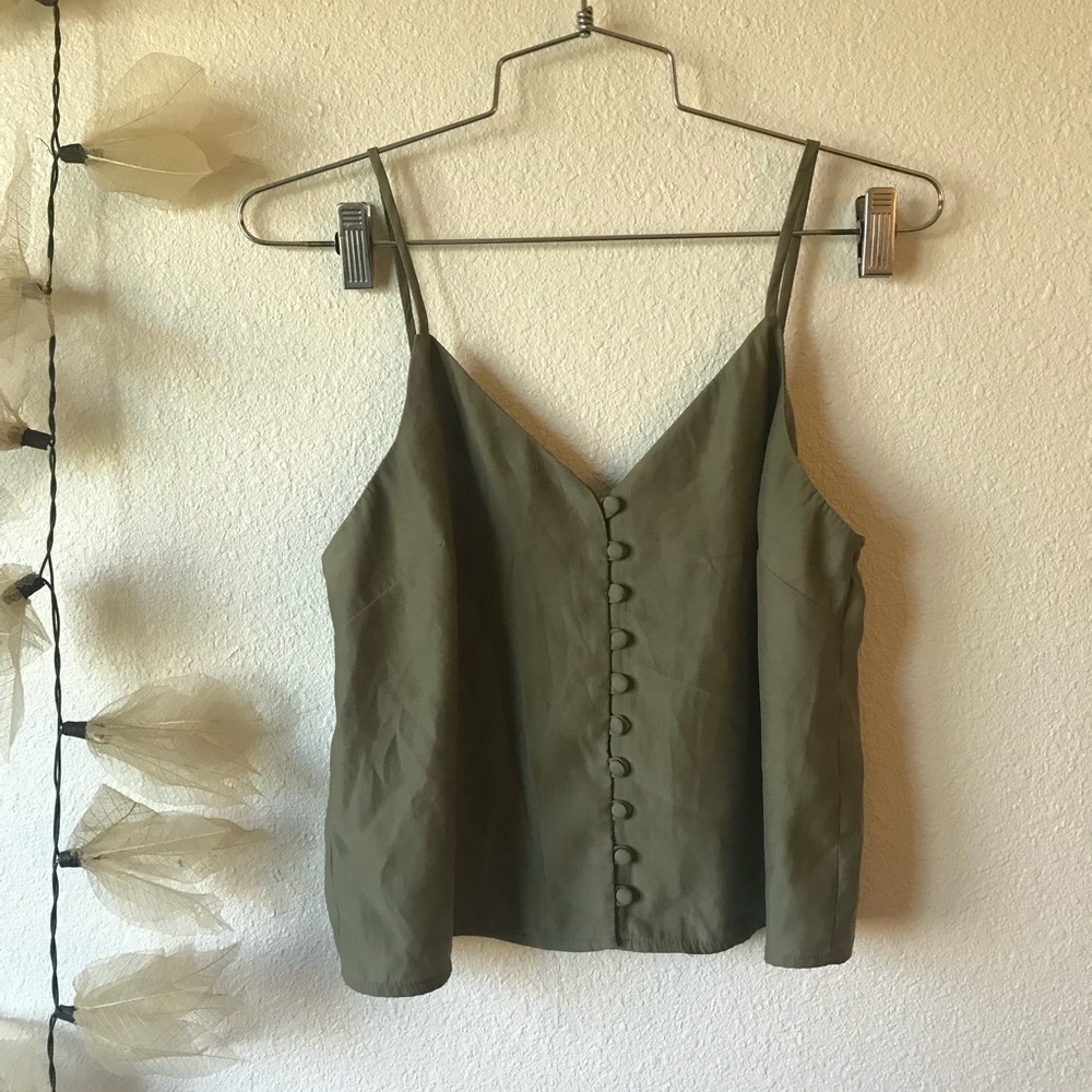 Olive green satin tank top ✨✨